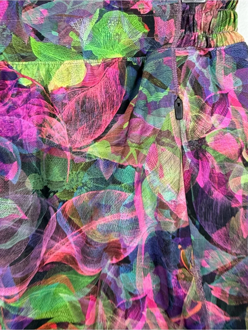 Lululemon Hotty Hot High-Rise Skirt Vivid Floral Tone Multi Graphite Size 4